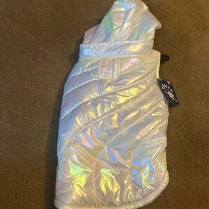 Size large puffer vest for dogs
